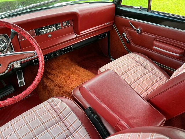 1977 Jeep Wagoneer Rare 1-Owner 401 with Great Factory Options 4x4 Waggy - 22963970 - 26