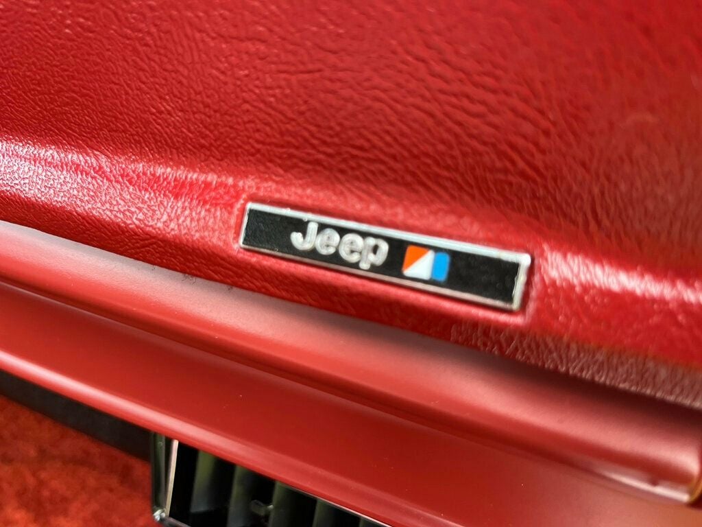 1977 Jeep Wagoneer Rare 1-Owner 401 with Great Factory Options 4x4 Waggy - 22963970 - 55