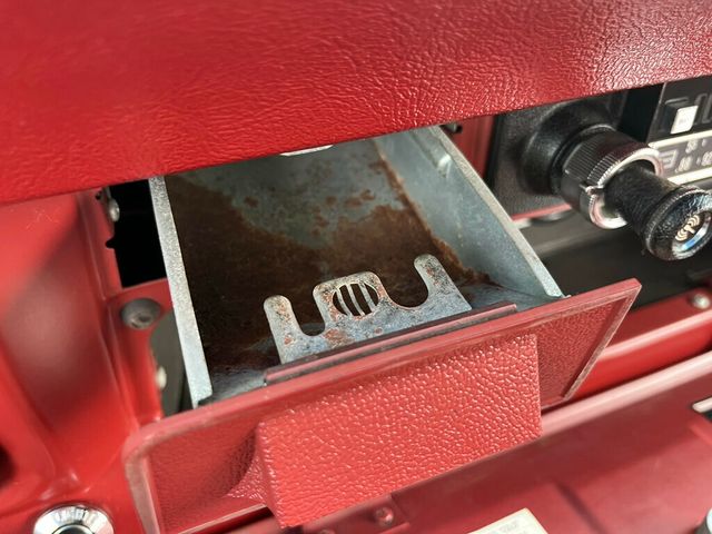 1977 Jeep Wagoneer Rare 1-Owner 401 with Great Factory Options 4x4 Waggy - 22963970 - 81