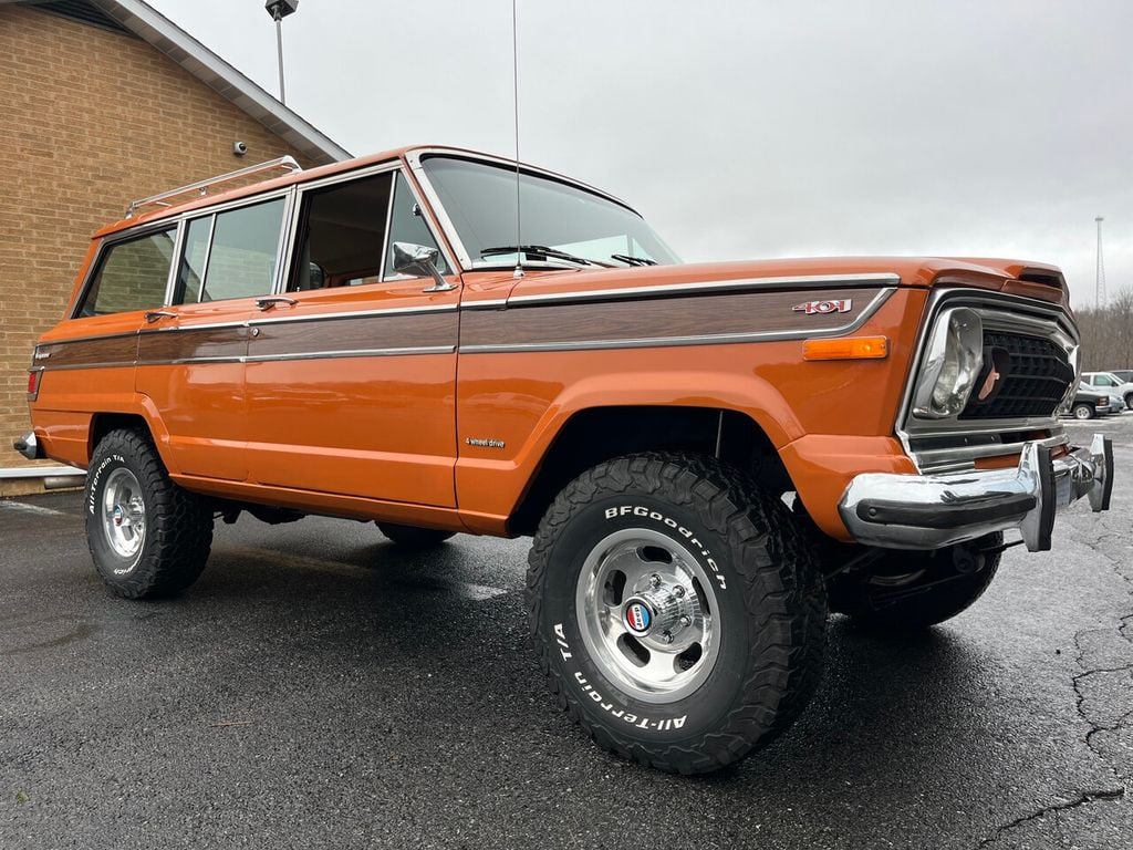 1977 Jeep Wagoneer Restored Tawney Orange 401 Waggy - 22269325 - 0