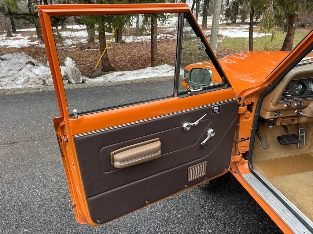 1977 Jeep Wagoneer Restored Tawney Orange 401 Waggy - 22269325 - 34