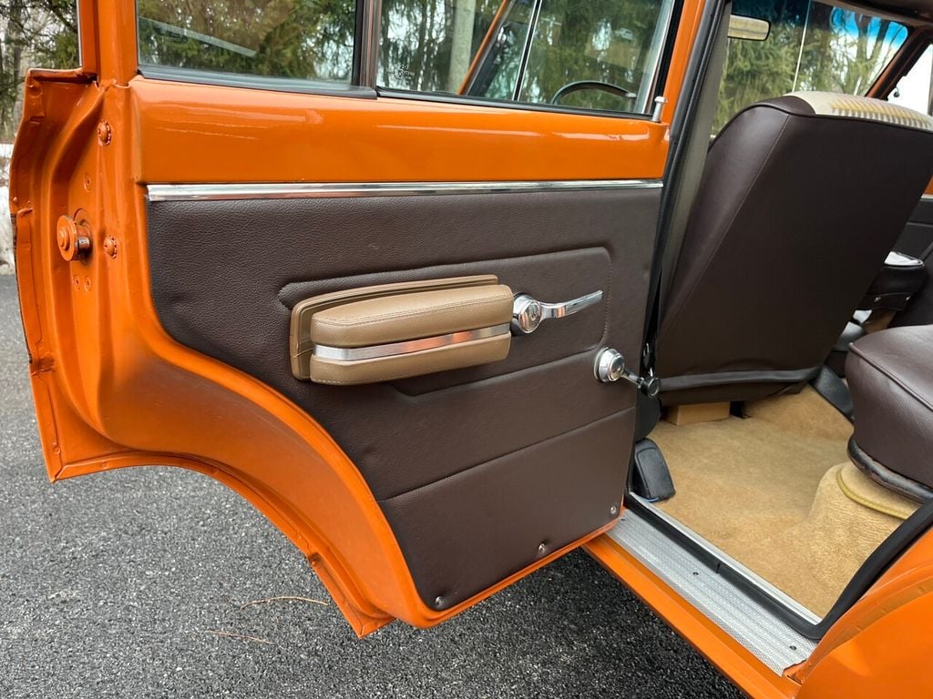 1977 Jeep Wagoneer Restored Tawney Orange 401 Waggy - 22269325 - 48