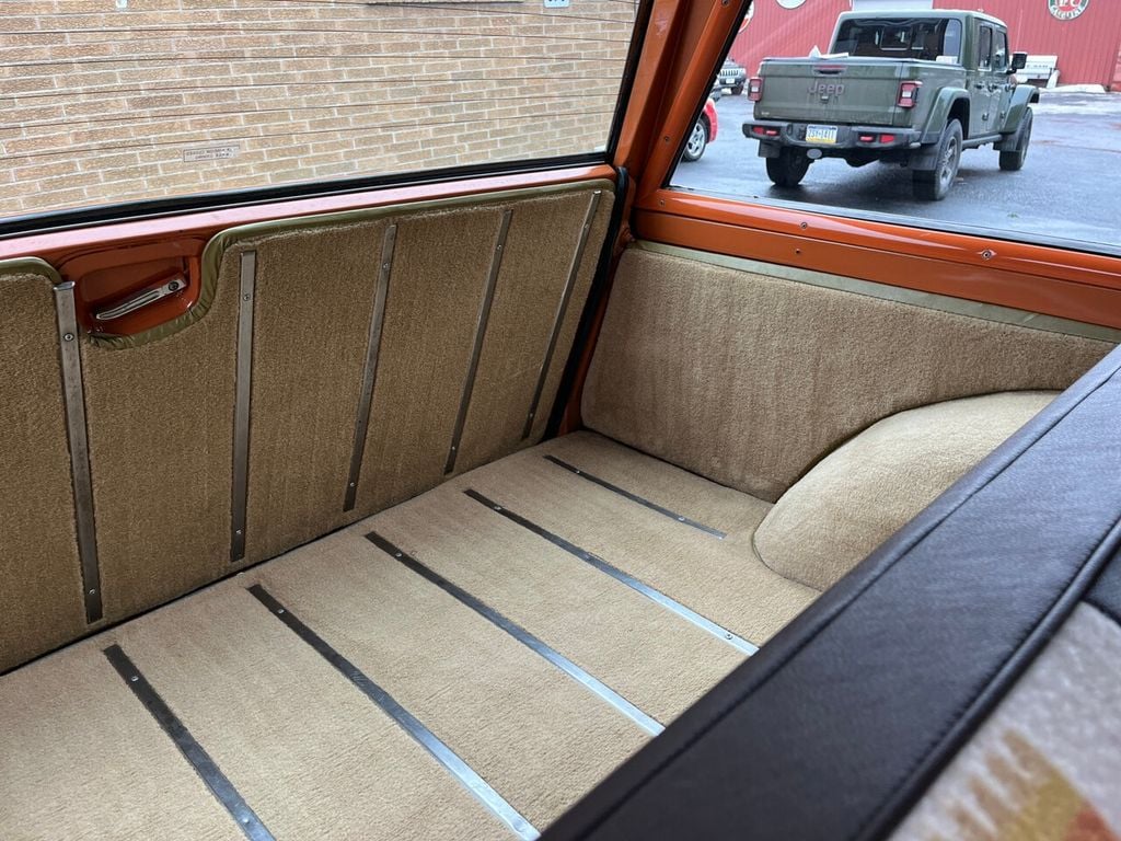 1977 Jeep Wagoneer Restored Tawney Orange 401 Waggy - 22269325 - 54