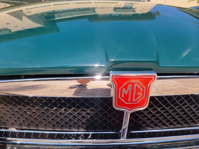 1977 MG MGB 77 MG MGB Convertible! 1 Owner, CA Car! Beautiful - 22876613 - 5