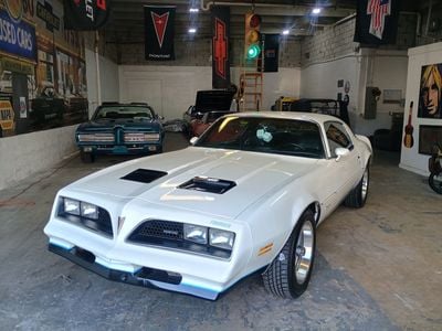 1977 Pontiac Firebird - 2U87Z7N101861