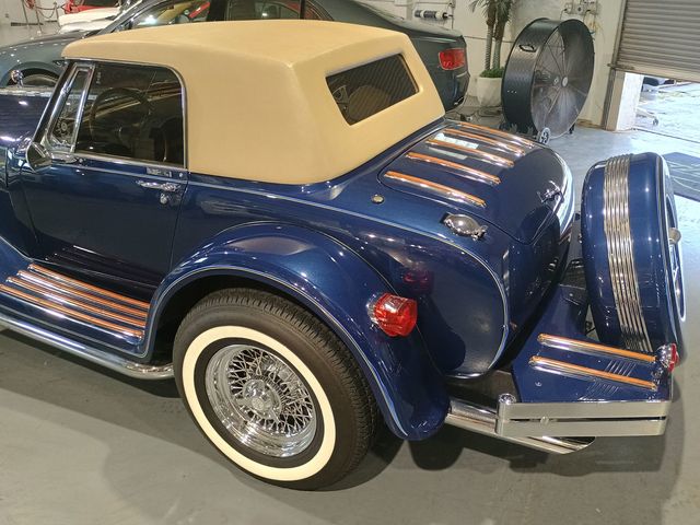 1978 Clenet Series 1 Roadster 51/250 - 23036173 - 19