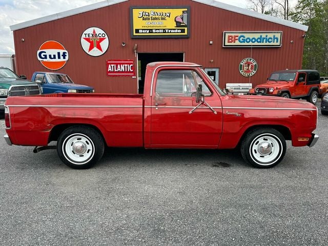 1978 Dodge D100 Rare Piece of Mopar History 1-Year Only Diesel 4-speed manual - 23022481 - 2