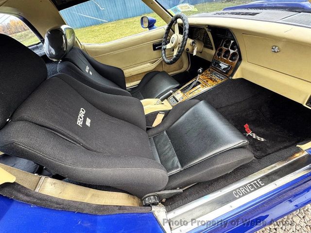 1979 Chevrolet Corvette L82 with both T-Tops, solid and mirrored glass - 22934569 - 16