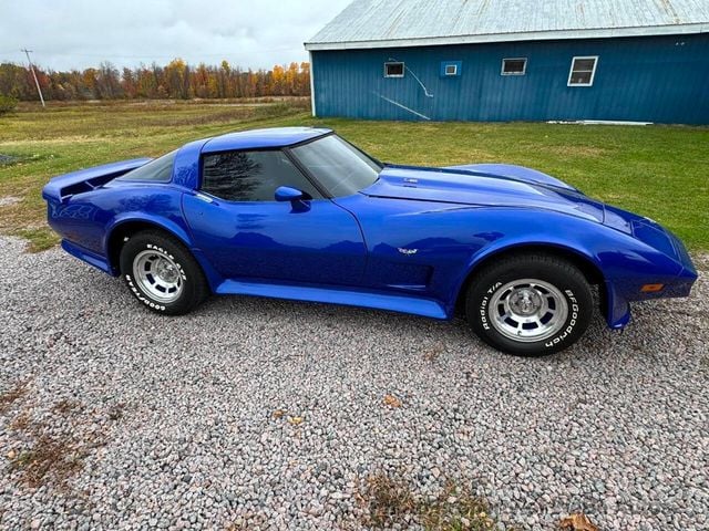 1979 Chevrolet Corvette L82 with both T-Tops, solid and mirrored glass - 22934569 - 1