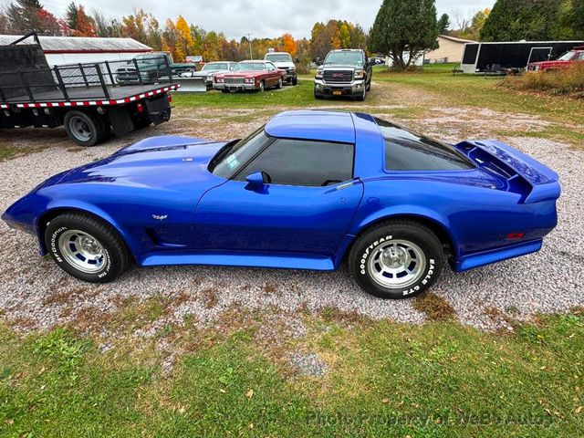 1979 Chevrolet Corvette L82 with both T-Tops, solid and mirrored glass - 22934569 - 32
