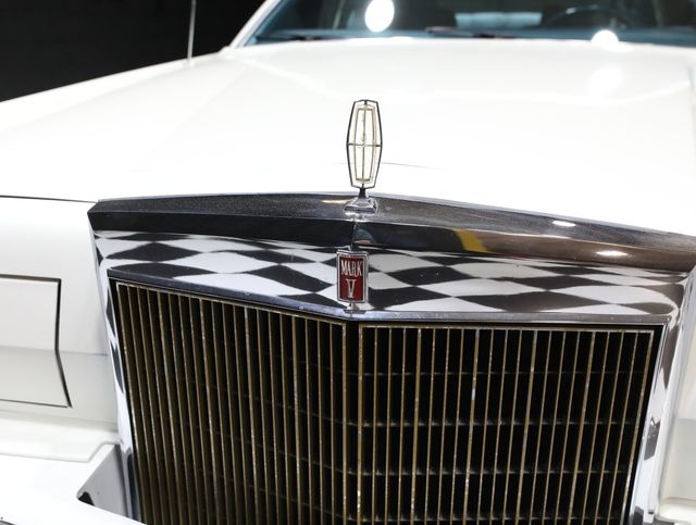 1979 Lincoln Continental ONLY 15K ORIGINAL MILES - 23056663 - 10