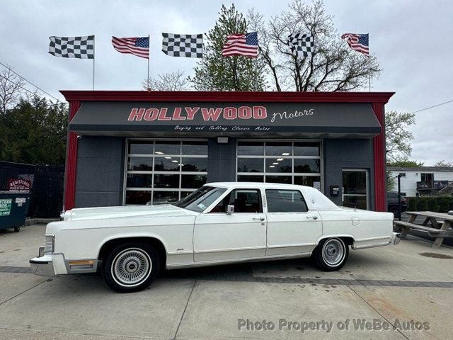 1979 Lincoln Town Car VERY LOW ORIGINAL MILES VERY LOW ORIGINAL MILES - 22454479 - 0