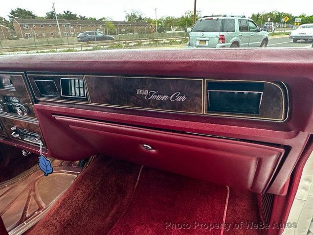 1979 Lincoln Town Car VERY LOW ORIGINAL MILES VERY LOW ORIGINAL MILES - 22454479 - 42