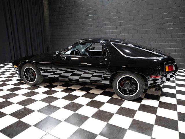 1979 Porsche 928 5 SPEED - FUN - NICE PAINT - 23056658 - 24