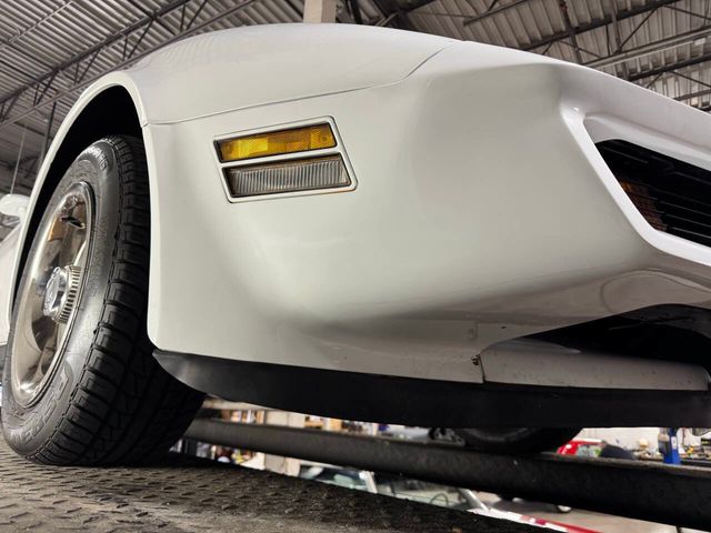 1981 Chevrolet Corvette Base 2dr Coupe - 22825323 - 72