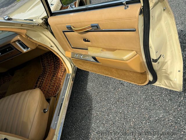 1981 Chrysler Lebaron Town & Country For Sale - 22889296 - 11