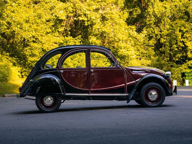 1981 Citroen 2CV Charleston Low Low Miles  Frame off Restoration - 22968131 - 0