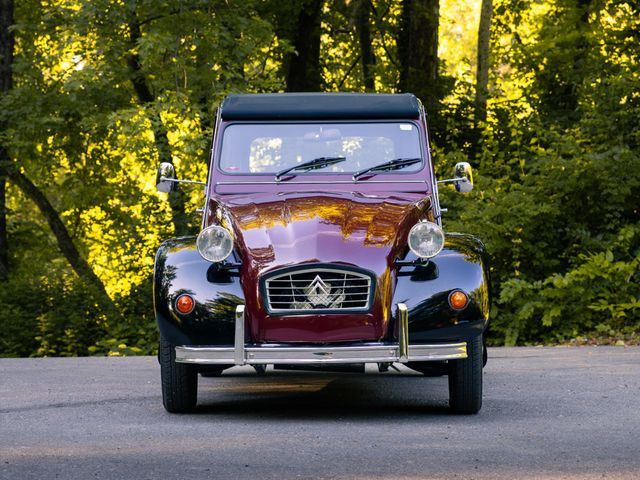 1981 Citroen 2CV Charleston Low Low Miles  Frame off Restoration - 22968131 - 2