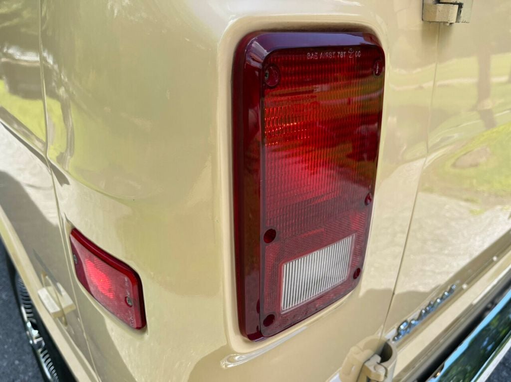 1981 Dodge Ram Van 4-speed manual transmission - 22025562 - 41