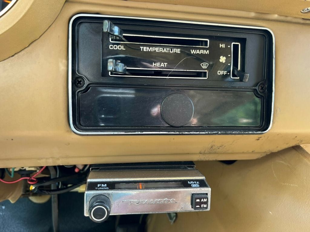 1981 Dodge Ram Van 4-speed manual transmission - 22025562 - 61