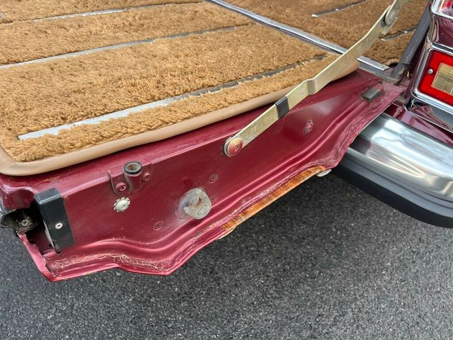 1981 Jeep Wagoneer Classic Old School Limited Waggy 4x4  - 22624587 - 27