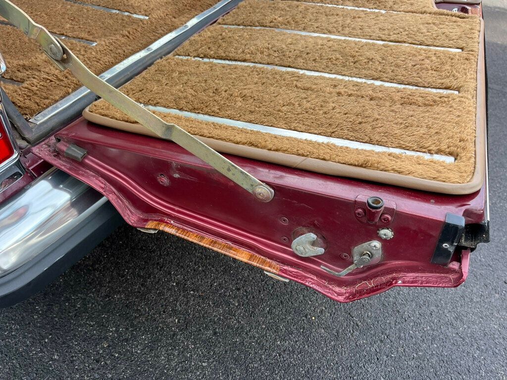 1981 Jeep Wagoneer Classic Old School Limited Waggy 4x4  - 22624587 - 28