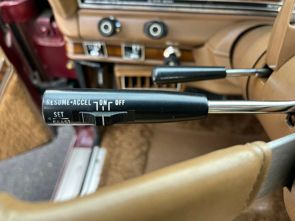 1981 Jeep Wagoneer Classic Old School Limited Waggy 4x4  - 22624587 - 32