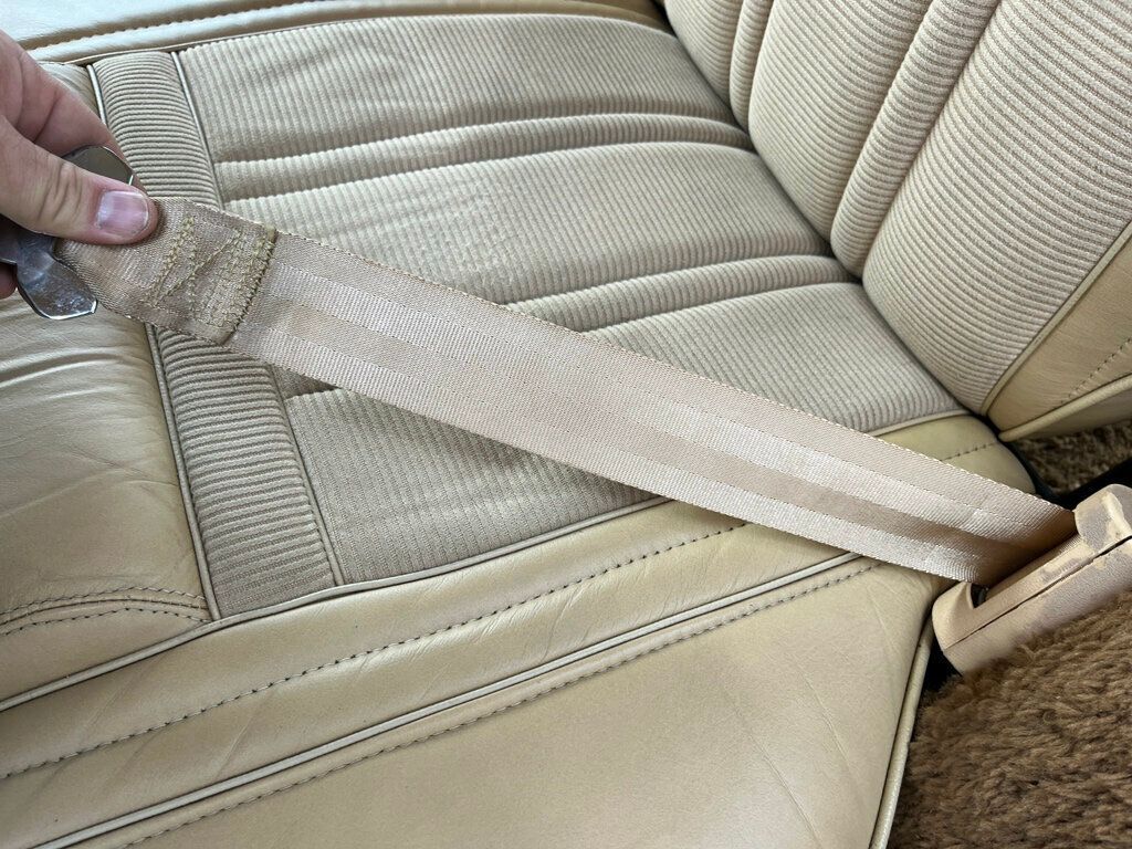 1981 Jeep Wagoneer Classic Old School Limited Waggy 4x4  - 22624587 - 35