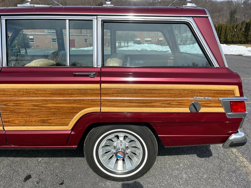 1981 Jeep Wagoneer Classic Old School Limited Waggy 4x4  - 22624587 - 50