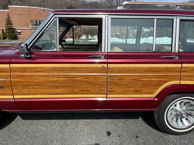 1981 Jeep Wagoneer Classic Old School Limited Waggy 4x4  - 22624587 - 51