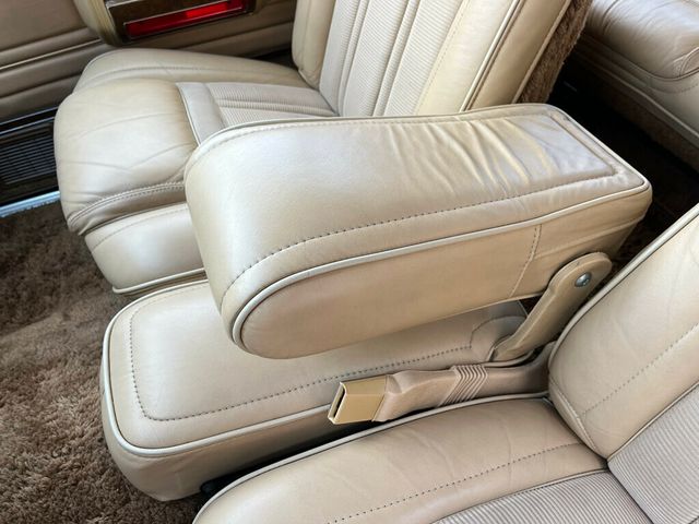 1981 Jeep Wagoneer Classic Old School Limited Waggy 4x4  - 22624587 - 63