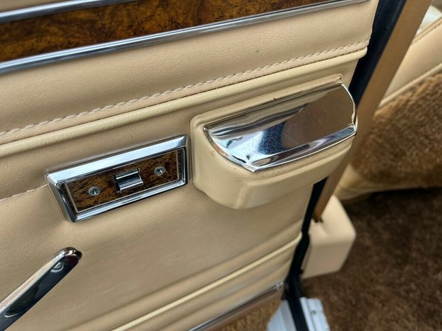 1981 Jeep Wagoneer Classic Old School Limited Waggy 4x4  - 22624587 - 85