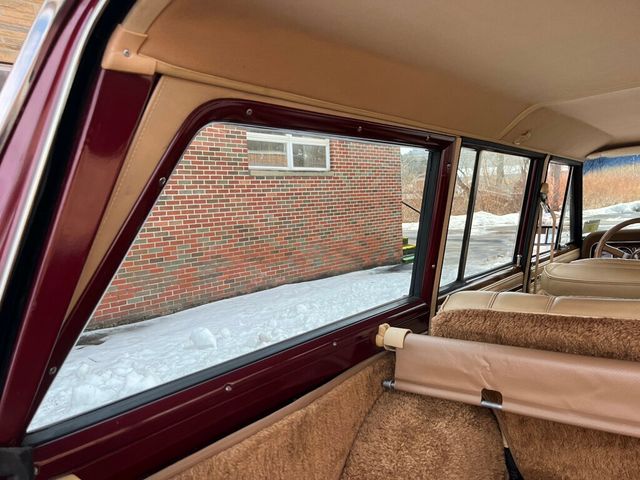 1981 Jeep Wagoneer Classic Old School Limited Waggy 4x4  - 22624587 - 93