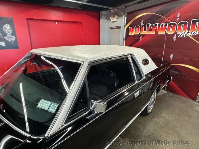 1981 Lincoln Mark VI Base Trim - 23041394 - 20