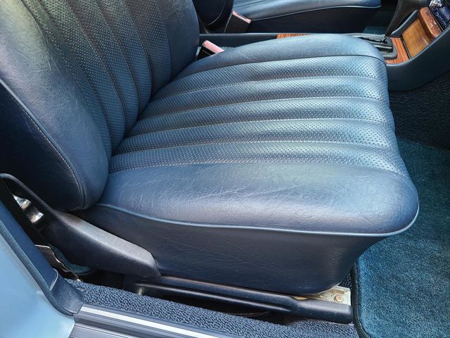 1981 Mercedes-Benz 240 Base Trim - 20226170 - 12