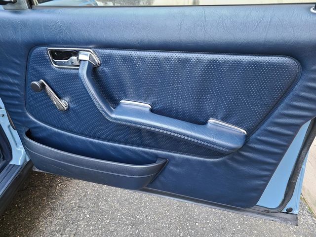 1981 Mercedes-Benz 240 Base Trim - 20226170 - 18