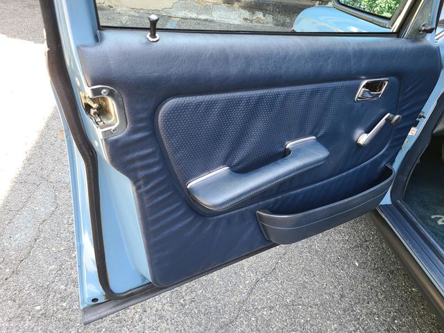 1981 Mercedes-Benz 240 Base Trim - 20226170 - 22