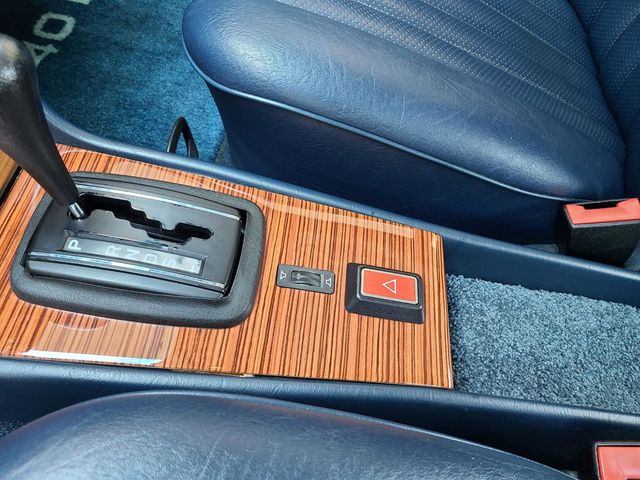 1981 Mercedes-Benz 240 Base Trim - 20226170 - 26