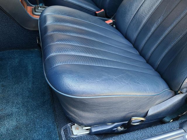 1981 Mercedes-Benz 240 Base Trim - 20226170 - 30