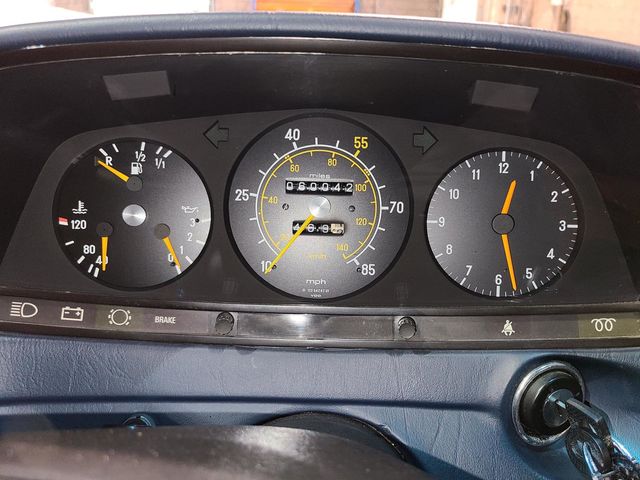 1981 Mercedes-Benz 240 Base Trim - 20226170 - 41