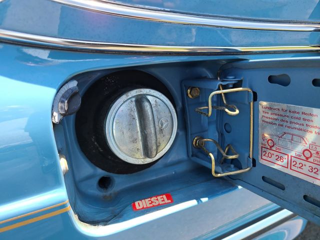 1981 Mercedes-Benz 240 Base Trim - 20226170 - 83