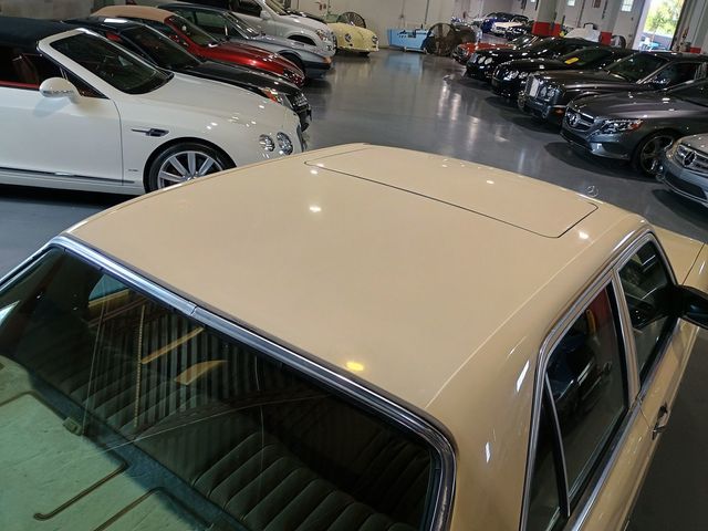 1981 Mercedes-Benz 300 SD Turbo Diesel Clean AutoCheck - 22922060 - 11