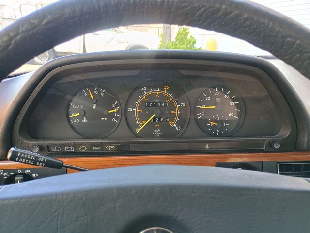 1981 Mercedes-Benz 300 SD Turbo Diesel Clean AutoCheck - 22922060 - 17