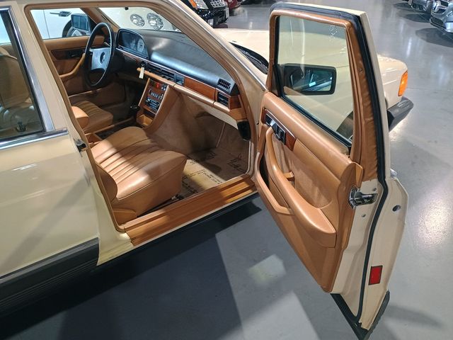 1981 Mercedes-Benz 300 SD Turbo Diesel Clean AutoCheck - 22922060 - 41