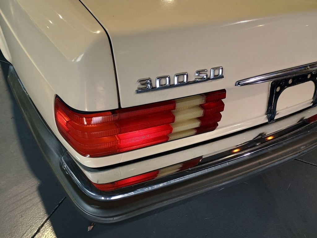 1981 Mercedes-Benz 300 SD Turbo Diesel Clean AutoCheck - 22922060 - 49