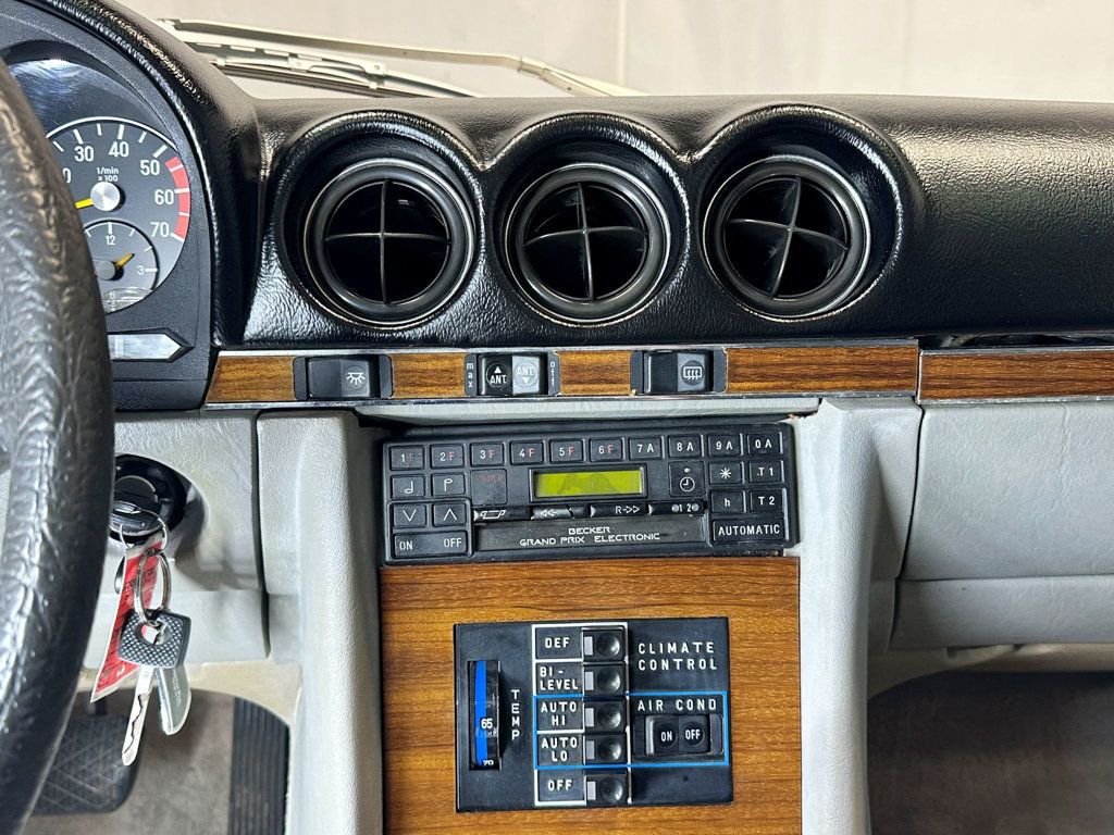 1981 Mercedes-Benz 380 SL380 - 23039868 - 26