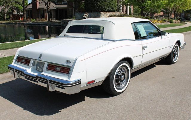 1982 Buick Riviera Base Trim - 12065764 - 22