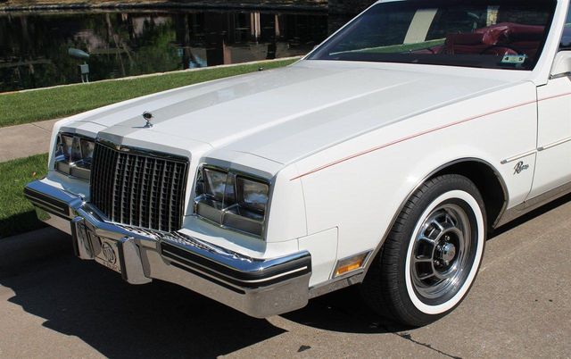 1982 Buick Riviera Base Trim - 12065764 - 67