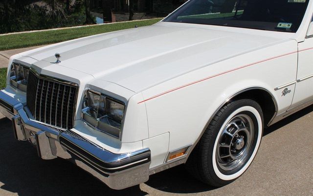 1982 Buick Riviera Base Trim - 12065764 - 6