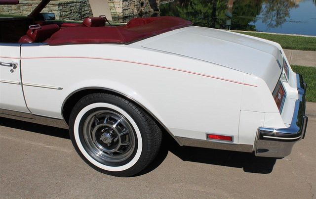 1982 Buick Riviera Base Trim - 12065764 - 71